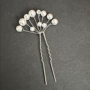 Elegant Pearl Hair Pins